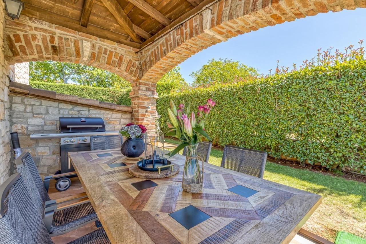 Villa Santolina Baderna Exterior photo